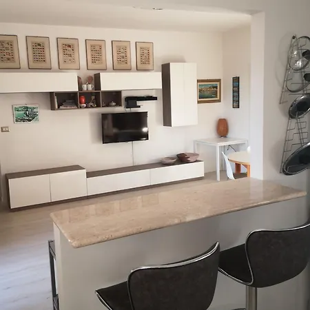 Casa Izzo, Trilocale Con Terrazza E Parcheggio Privato * La Maddalena